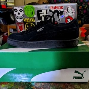 Puma suede Classics Boys size 6C